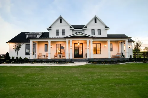 1-Modern-Farmhouse-1018-Gene-Perry-Ct-3-Custom-home-builder-in-Argyle-TX