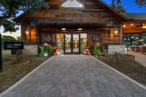2-Blue-Moon-Barndo-10501-Fincher-Rd-3-Custom-home-builder-in-Argyle-TX