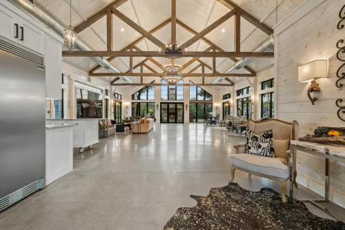 Blue-Moon-Barndo-10501-Fincher-Rd-Custom-home-builder-in-Argyle-TX-5