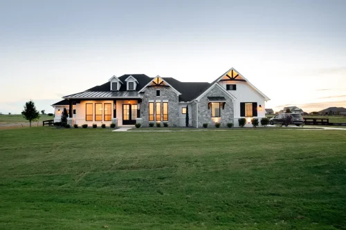 Farmhouse-Estate-Custom-home-builder-in-Argyle-TX-1