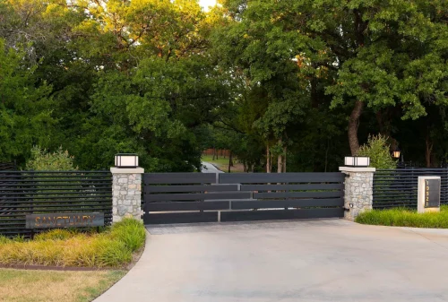 Mountain-Modern-Lodge-Fincher-Road-Custom-home-builder-in-Argyle-TX-2